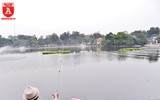 Đàn thiên nga ở hồ Thiền Quang vẫn có nguy cơ bị thương do lưỡi câu